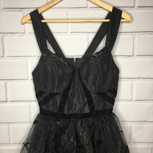 DC Comics Limited Edition Batman Formal Dress M - Picture 2 of 5